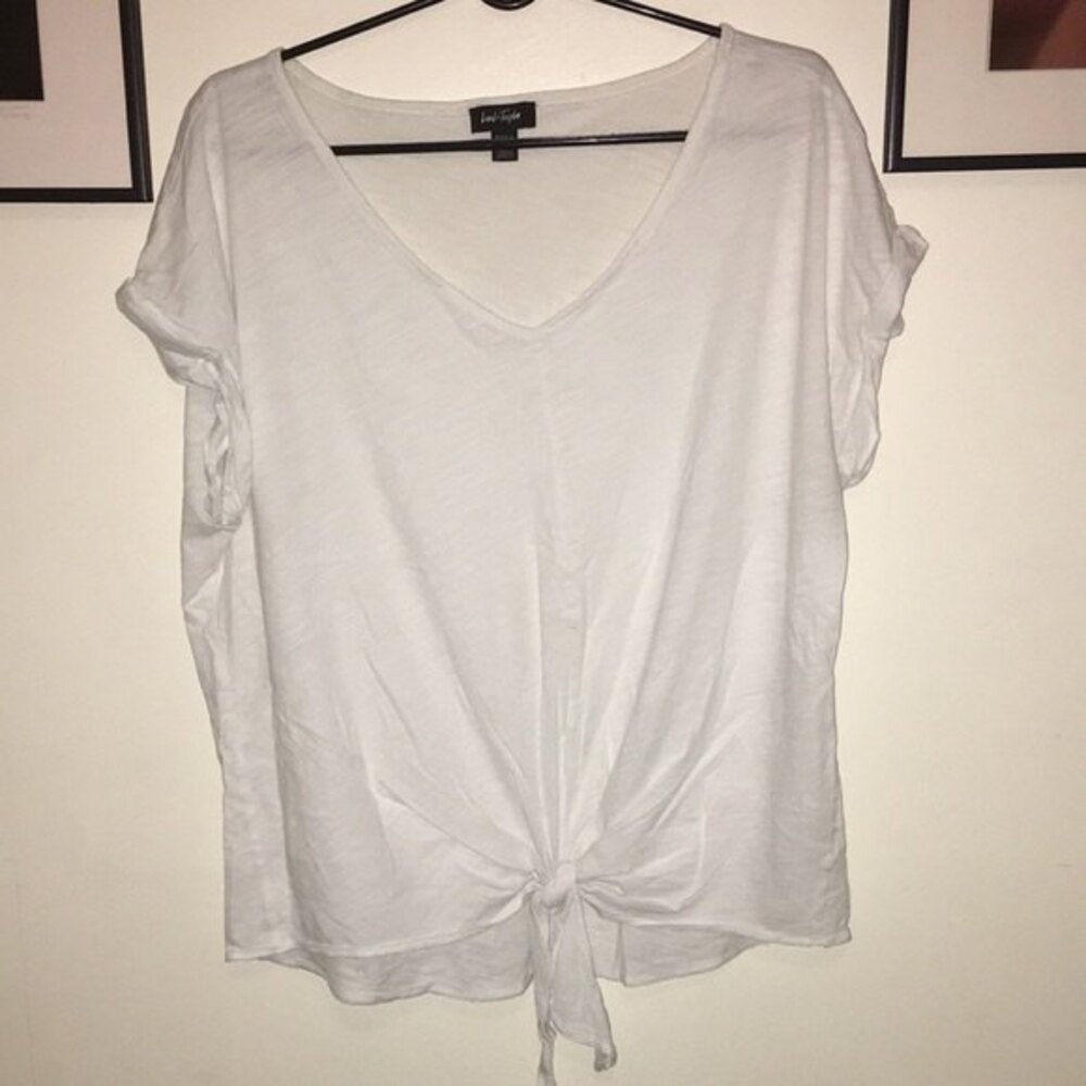 Lord & Taylor XL White Tshirt with Knot-Tie
